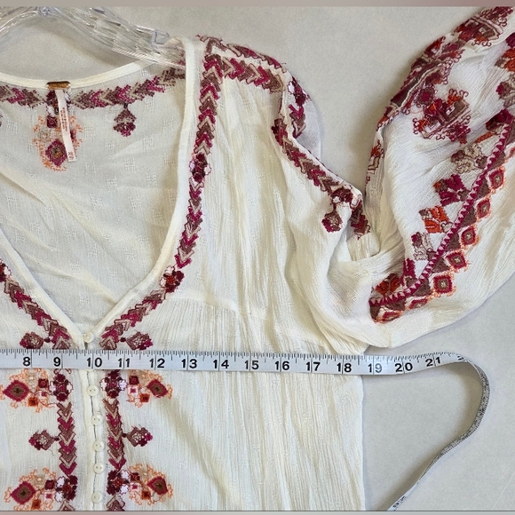 Free People Women's Embroidered Tunic Size XS Ivory/Burgundy Peasant Button - Picture 5 of 8